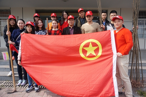 蜀厦团支部植树èŠ?(1)_副本.jpg 1768876517525348.jpg